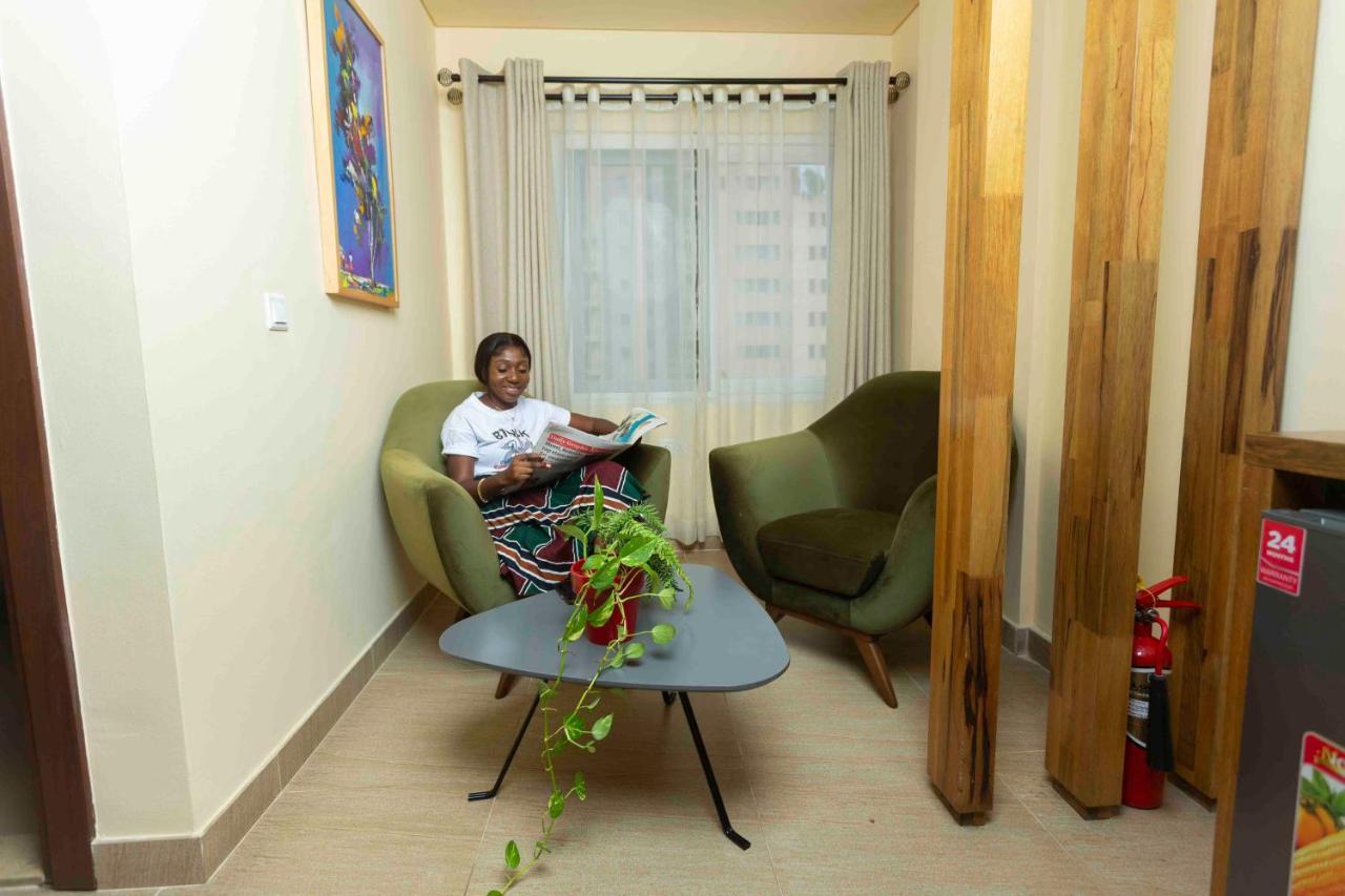 Roots Hotel Apartment Accra Extérieur photo