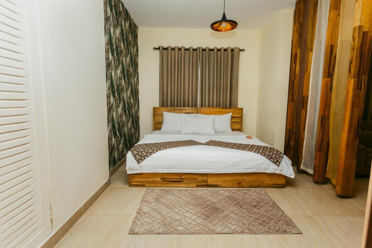 Roots Hotel Apartment Accra Extérieur photo