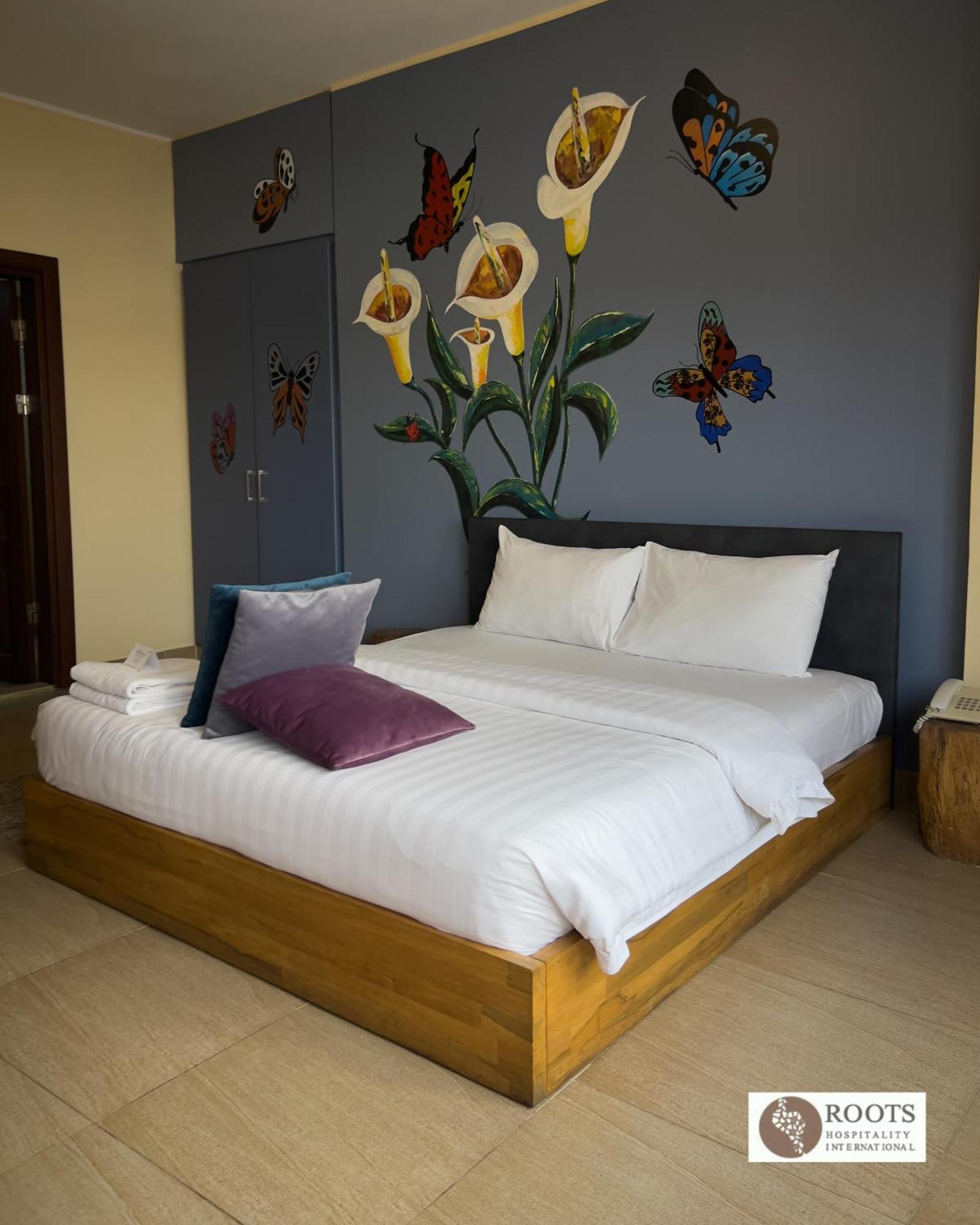 Roots Hotel Apartment Accra Extérieur photo