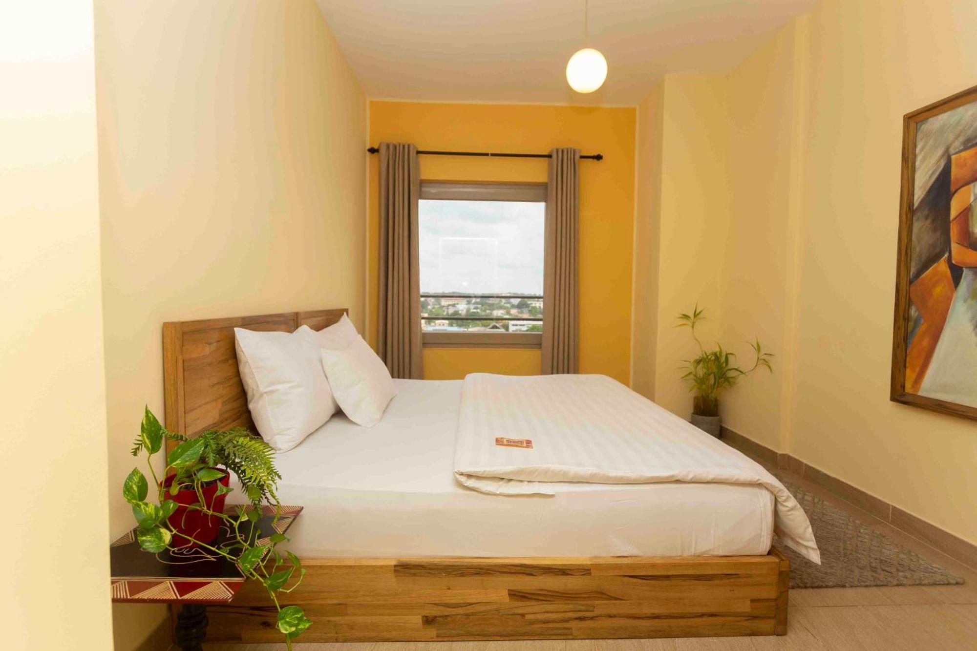 Roots Hotel Apartment Accra Extérieur photo